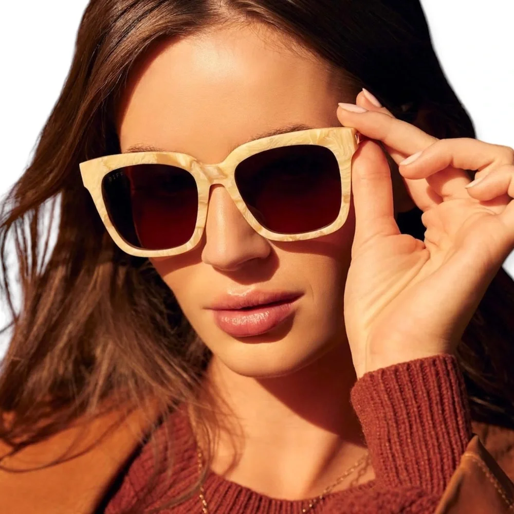 DIFF Bella Sunglasses Milk Honey Frame Brown Gradient Lens Square Oversized NWT